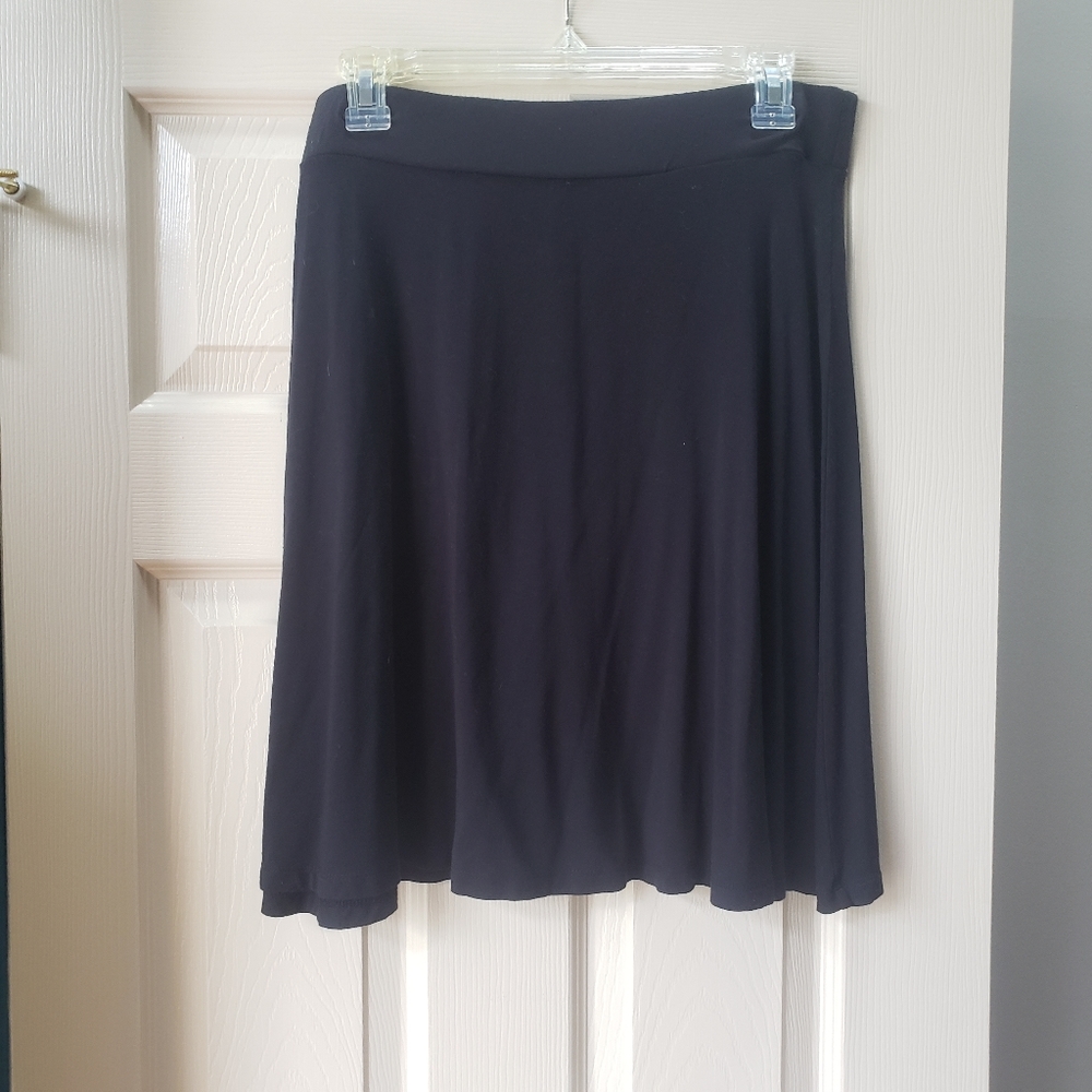 Medium black NY & Co skirt